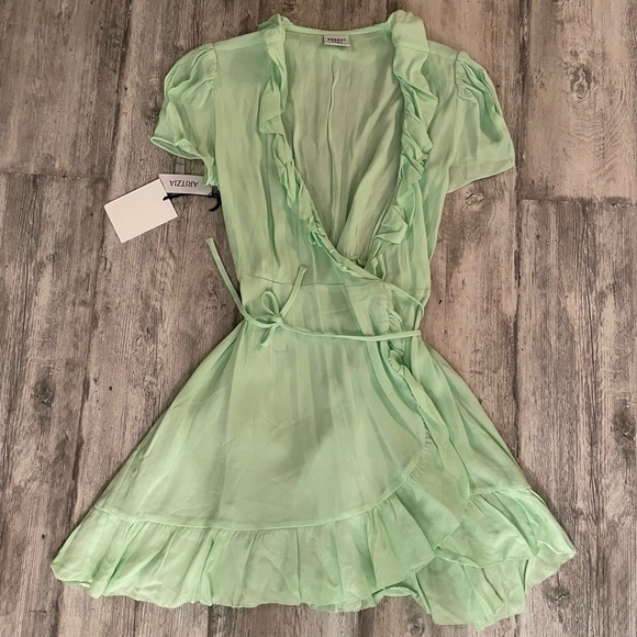 Aritzia Dresses & Skirts - NWT Aritzia Sundays Best new ruffle wrap dress